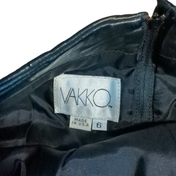 Woman's Size 6 Vakko Leather Skirt Long Made in the USA - Picture 3 of 3